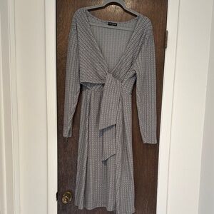 NWOT: Lane Bryant Gray Long Sleeve Knit Dress 14/16